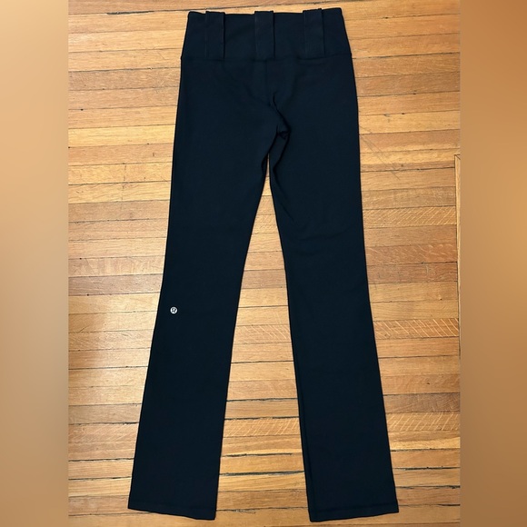 LULULEMON Black Belt It Out Yoga Pants, size 4 - Picture 4 of 5